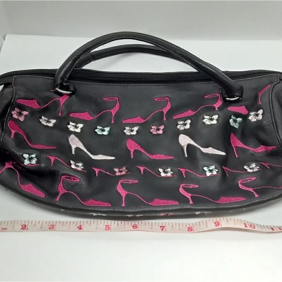 Nicole Miller Collection Women's Handbag/Purse Great Condition - Picture 9 of 10